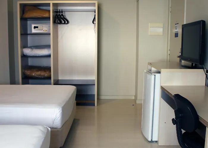 Master Curitiba Hotel - Centro - A 2km do Batel